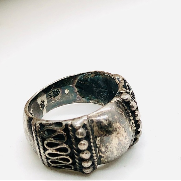 Antique Vintage Repousse Silver Ring - Picture 10 of 11
